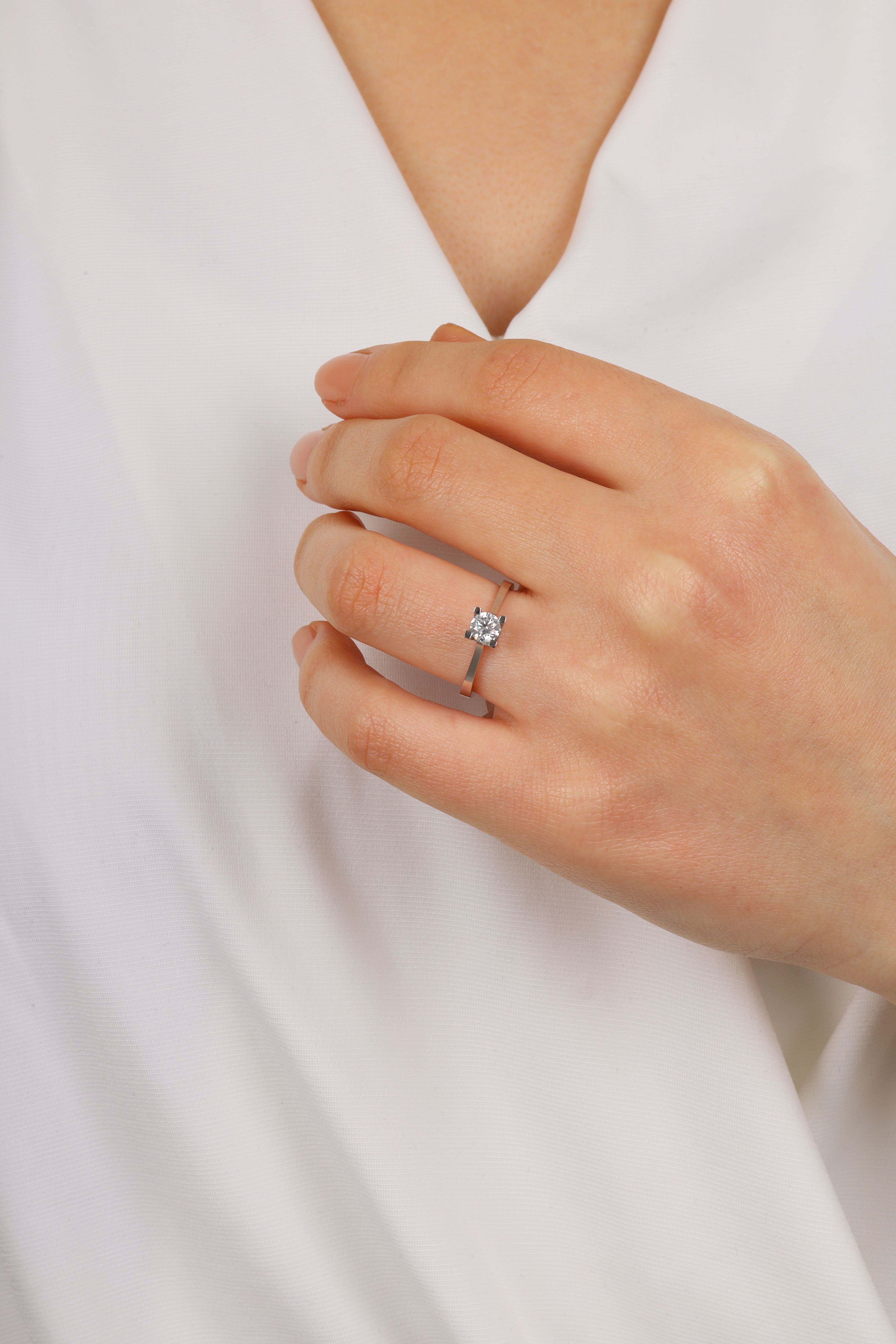 0,45 CT. TEKTAŞ PIRLANTA YÜZÜK
