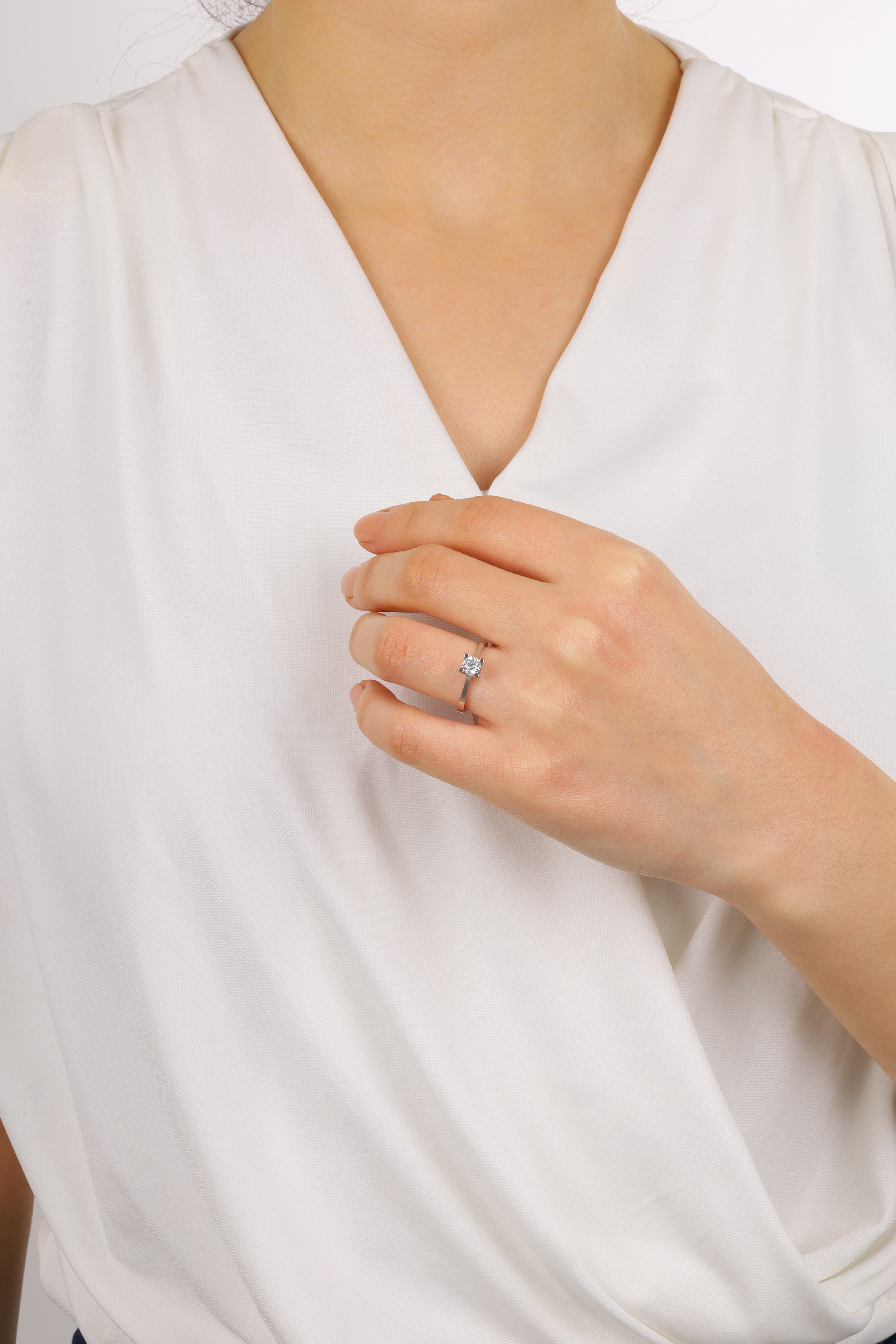 0,45 CT. TEKTAŞ PIRLANTA YÜZÜK