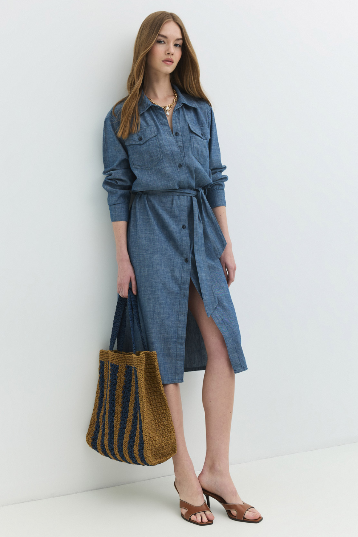 Oversize Fit Kuşaklı Chambray Orta İndigo Midi Jean Elbise
