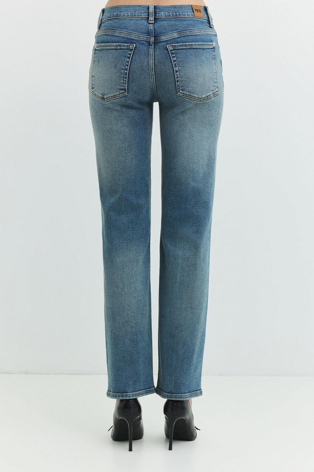 Regular Straight Fit Koyu İndigo Kadın Jean Pantolon