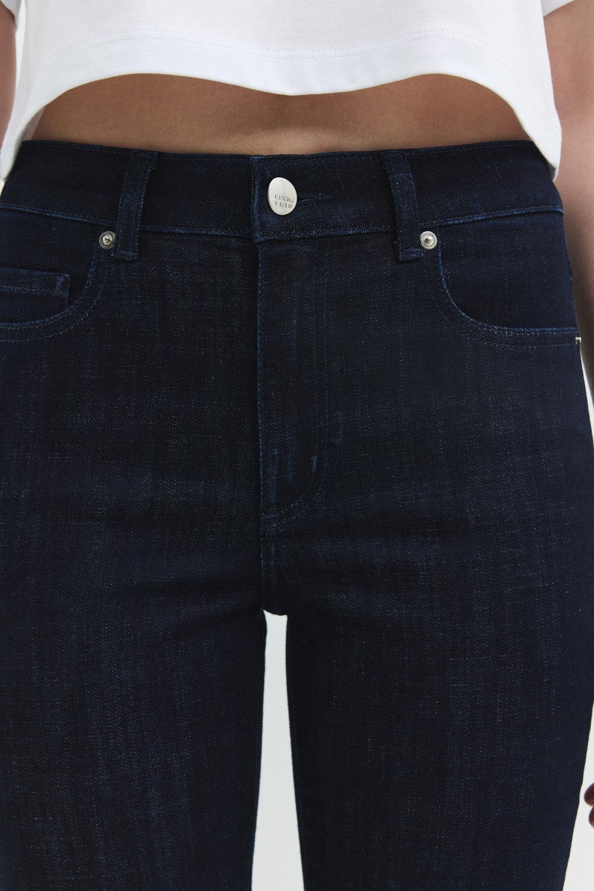 Slim Flare Fit Long Rinse Koyu İndigo Kadın Jean Pantolon