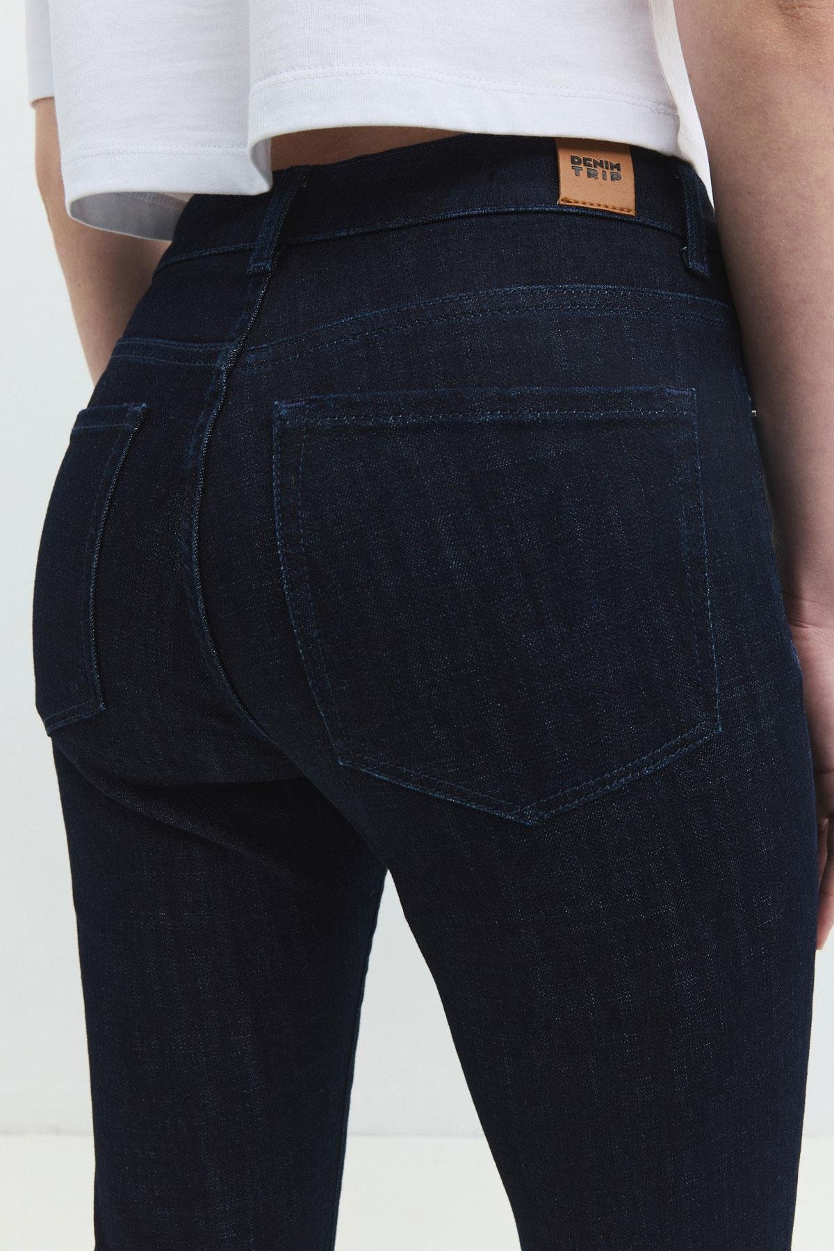 Slim Flare Fit Long Rinse Koyu İndigo Kadın Jean Pantolon