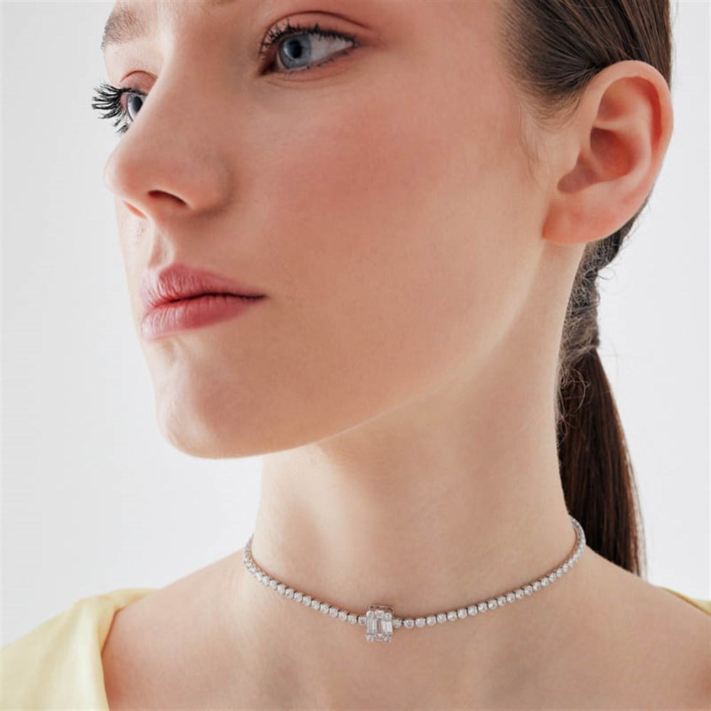 Cindy Choker