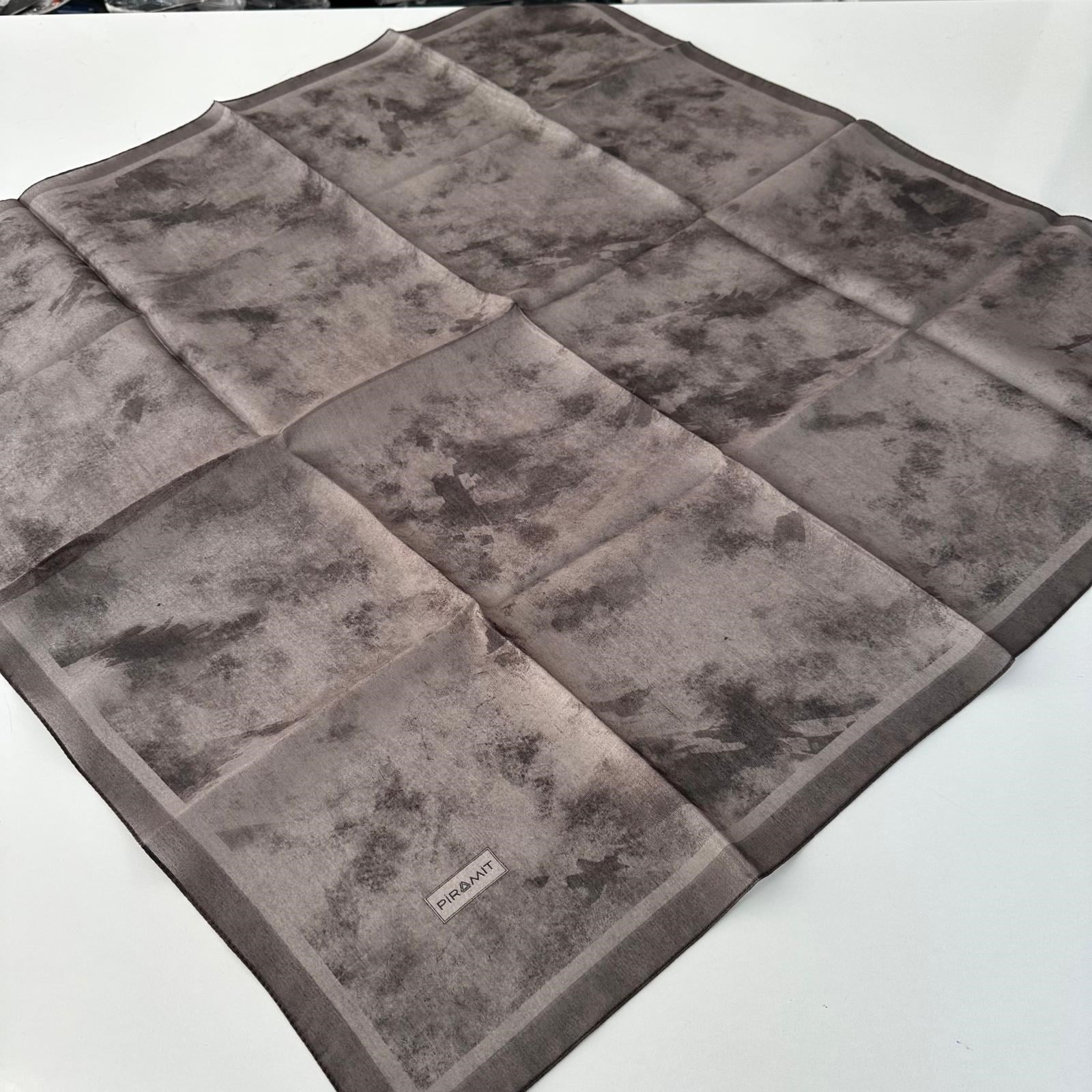 Piramit Desenli Kehribar Eşarp LTP0509