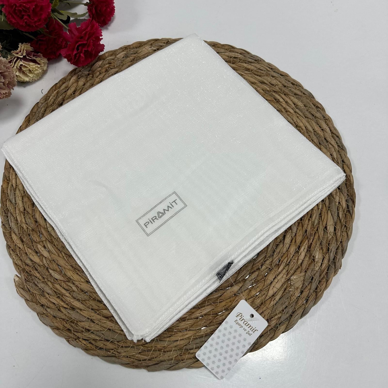 Piramit Kehribar Eşarp Beyaz LTP0218