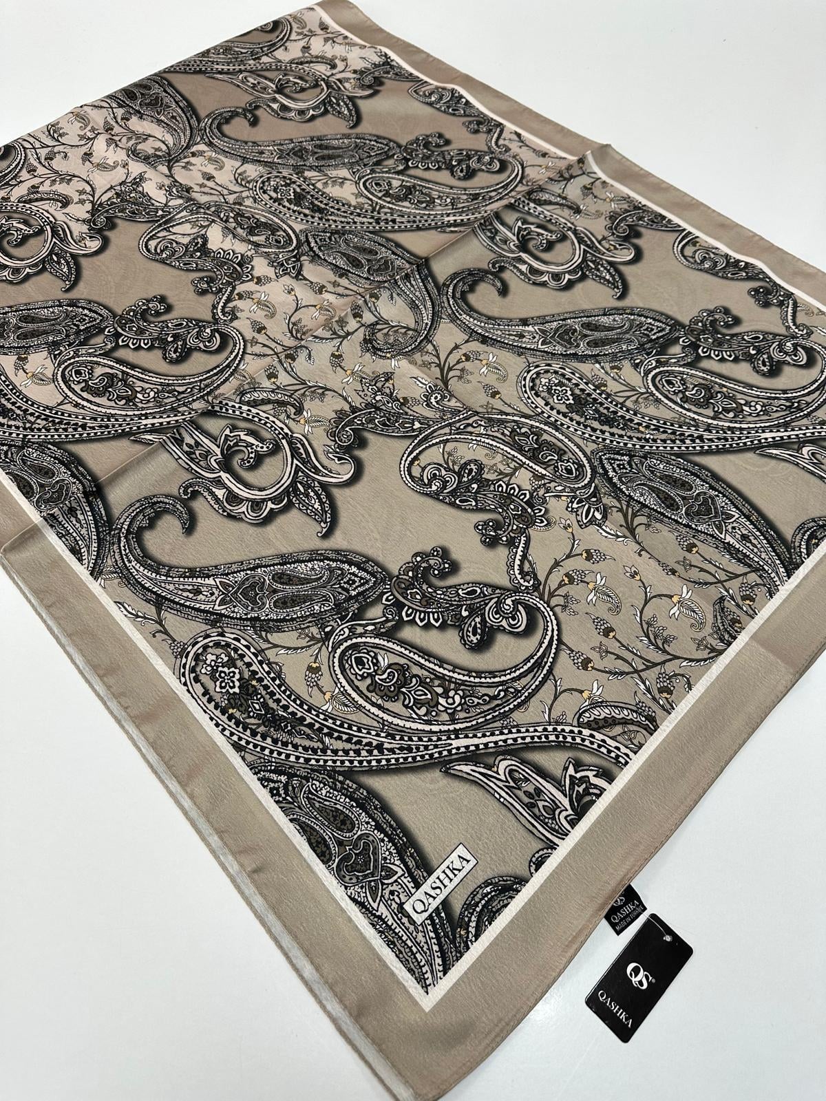 QASHKA Saten İpek Şal Etro Desen LBT0106