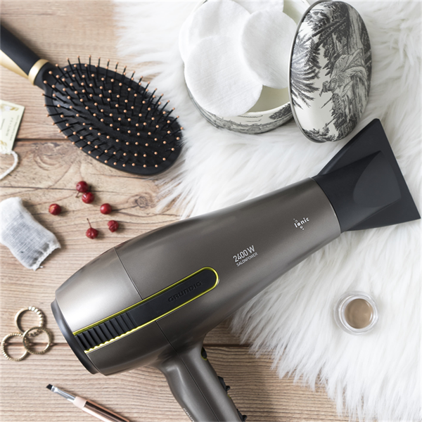 Grundig HD 8680 Saç Kurutma Makinesi