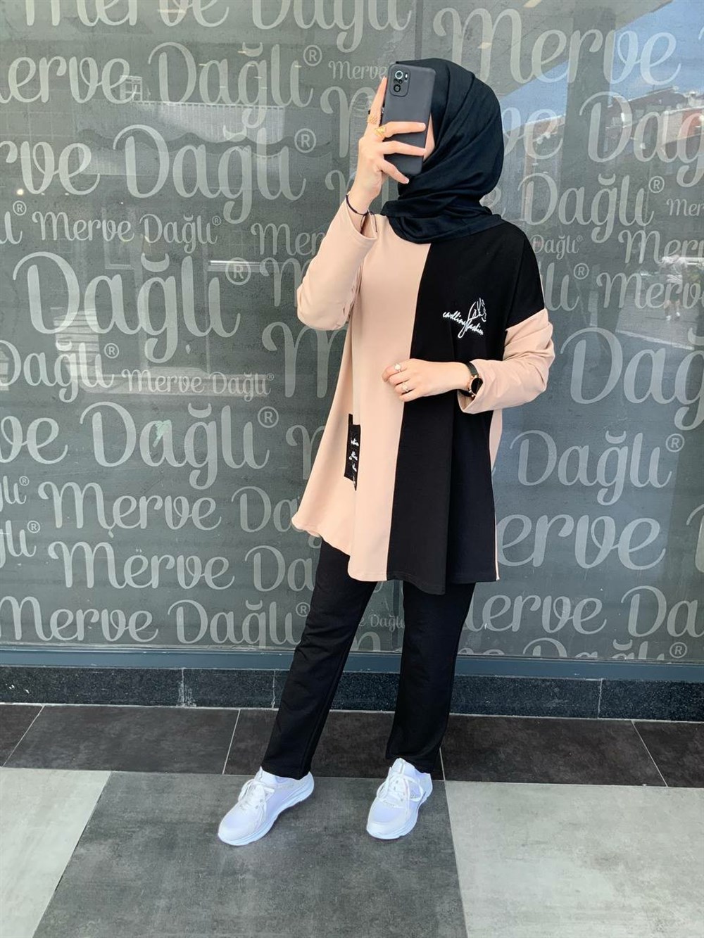 Kadın spor tesettür eşofman takımı