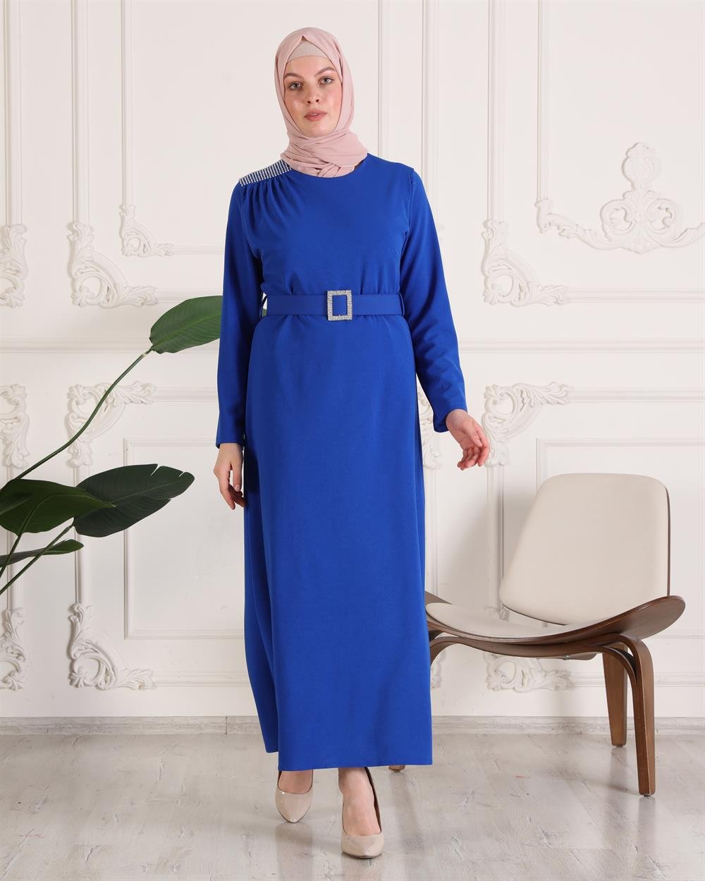 Kolları Taş Işlemeli Abaya
