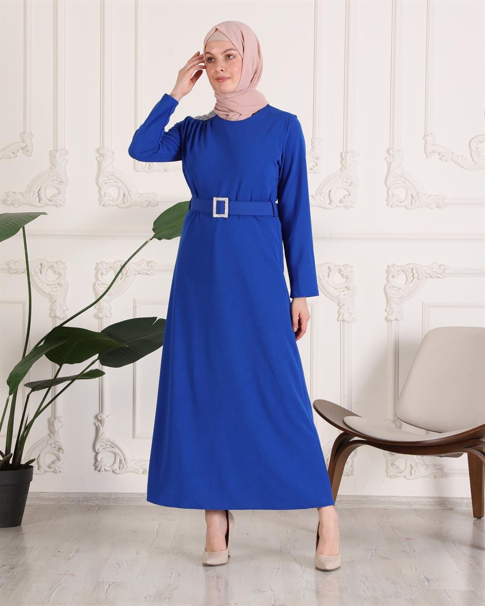 Kolları Taş Işlemeli Abaya