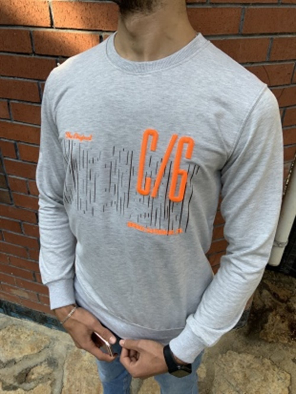 Sweatshirt