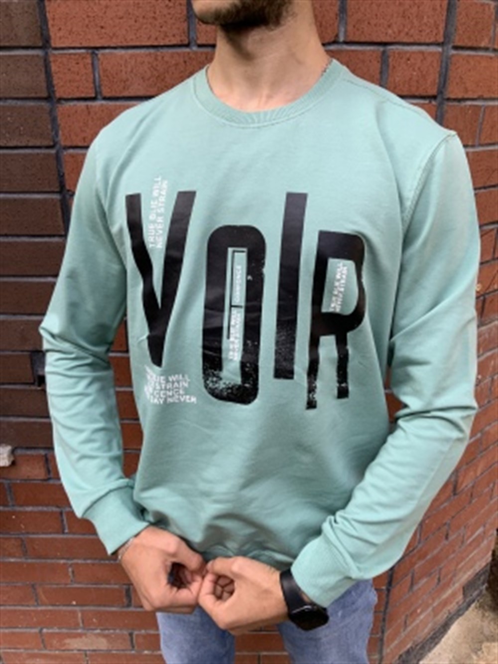 Sweatshirt