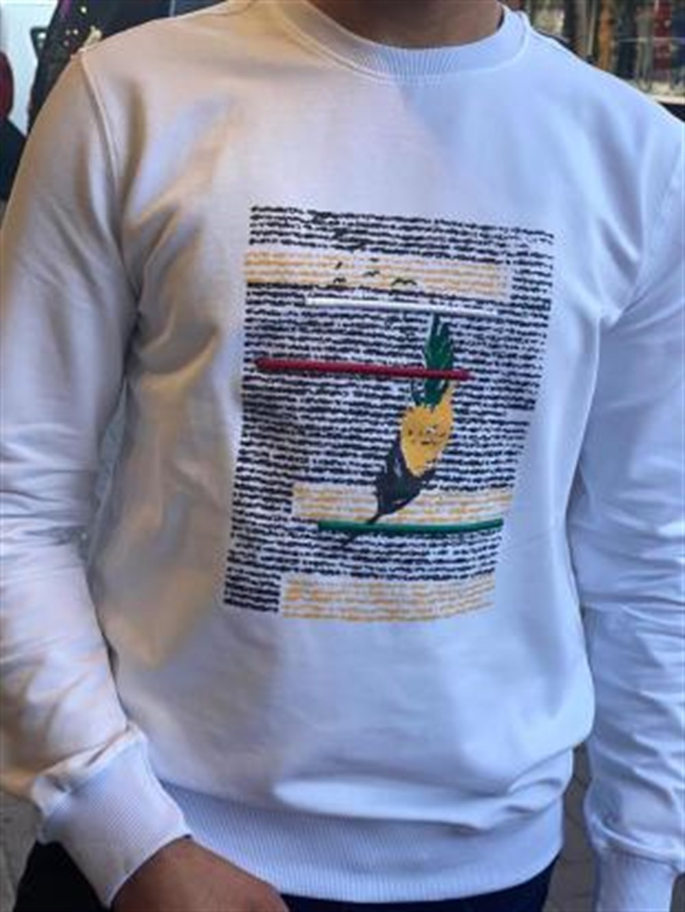 Sweatshirt