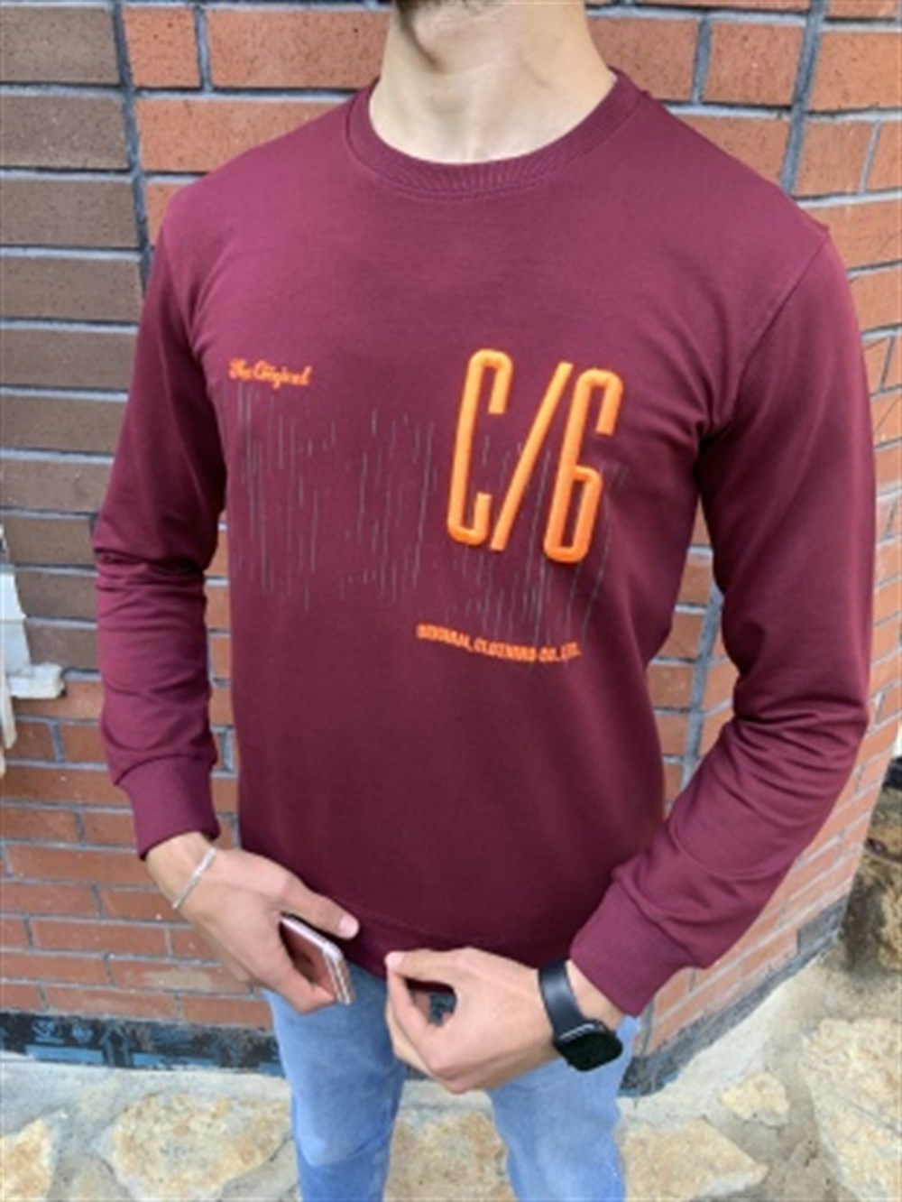 Sweatshirt