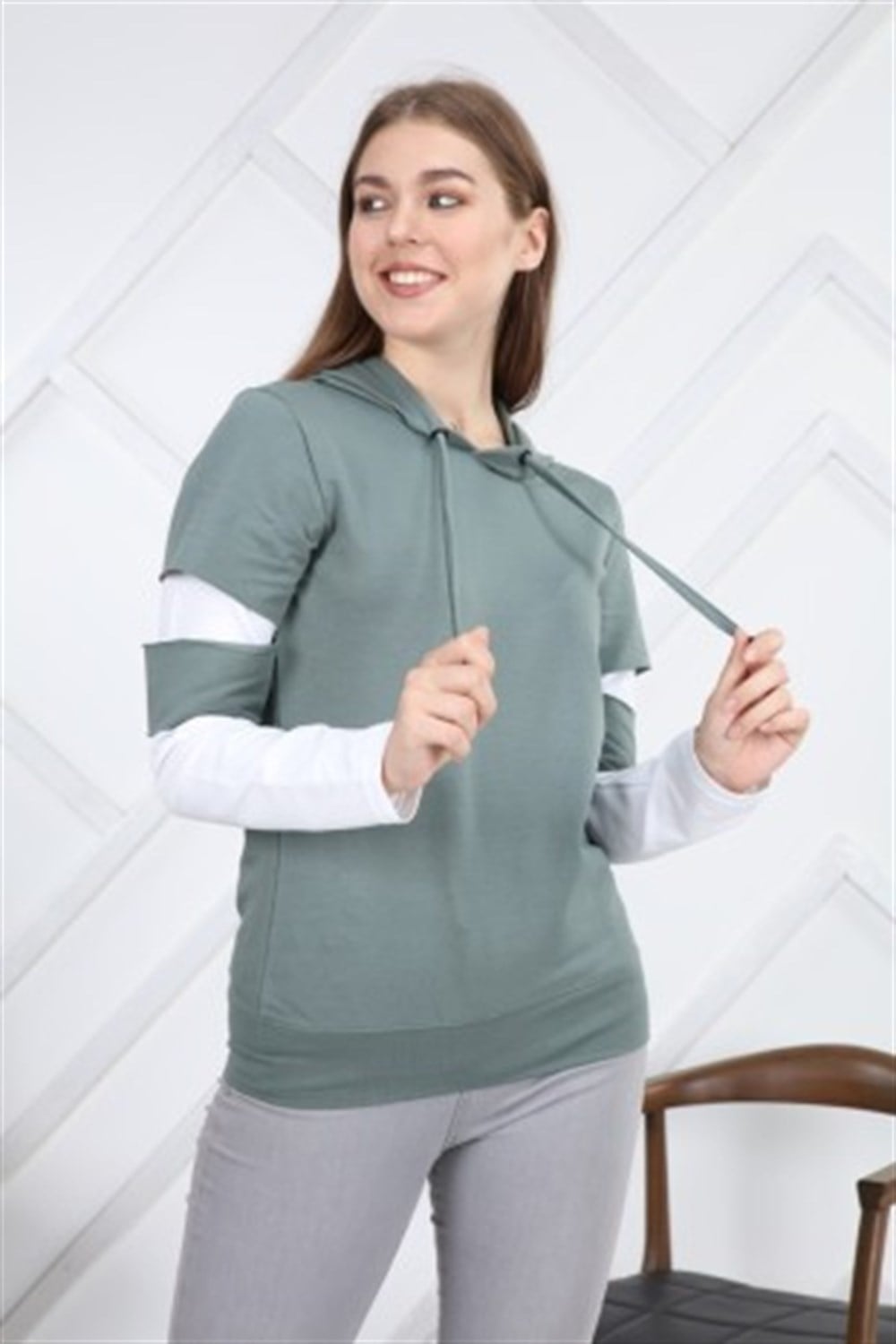 Sweatshirt