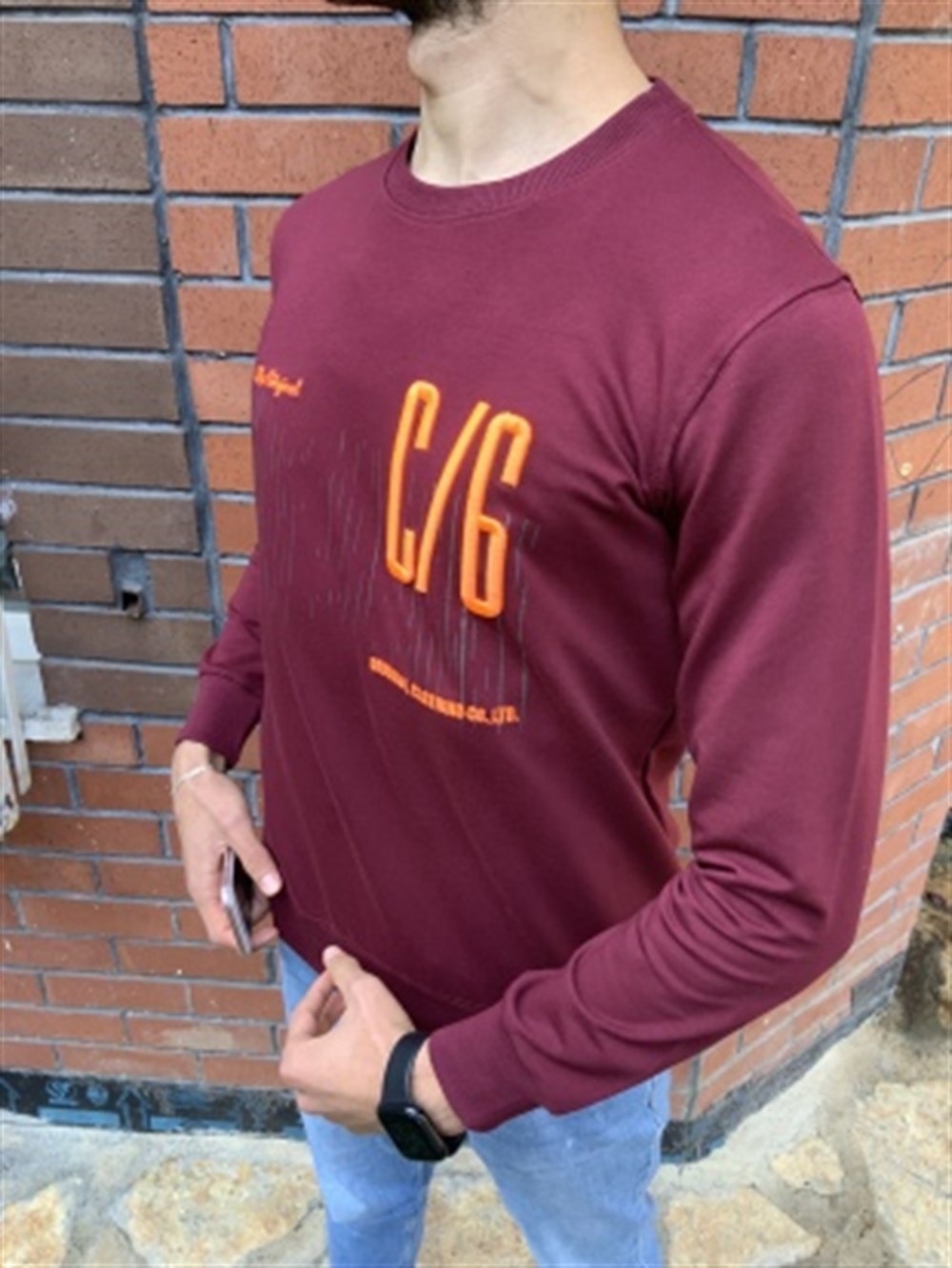Sweatshirt