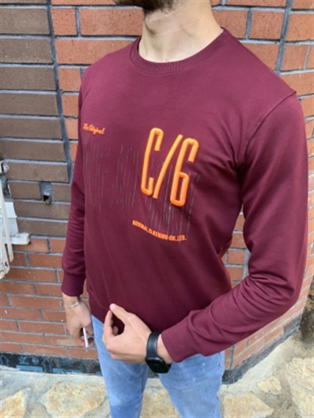 Sweatshirt