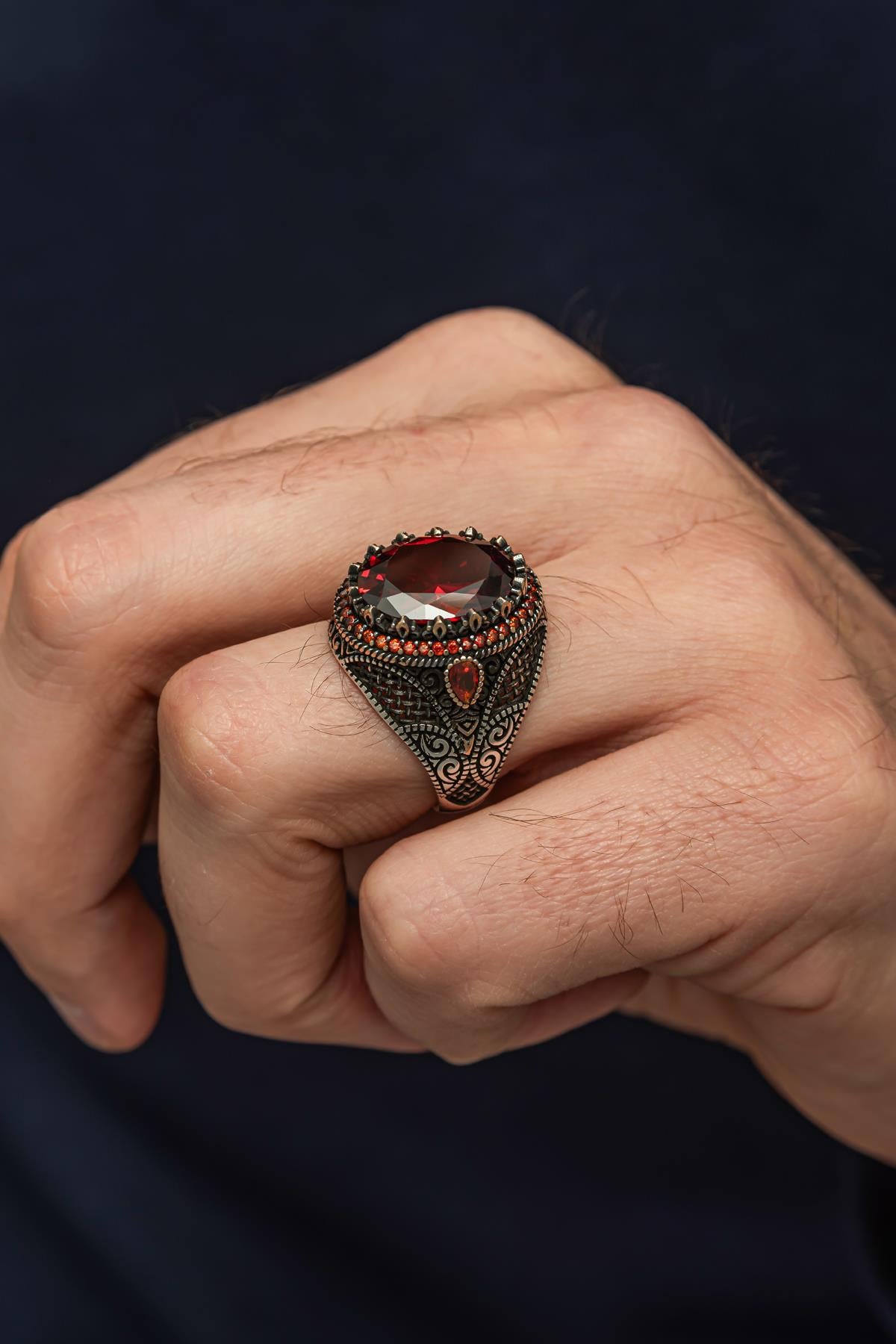 Kırmızı Taşlı Oval 925 Erkek Gümüş Yüzük