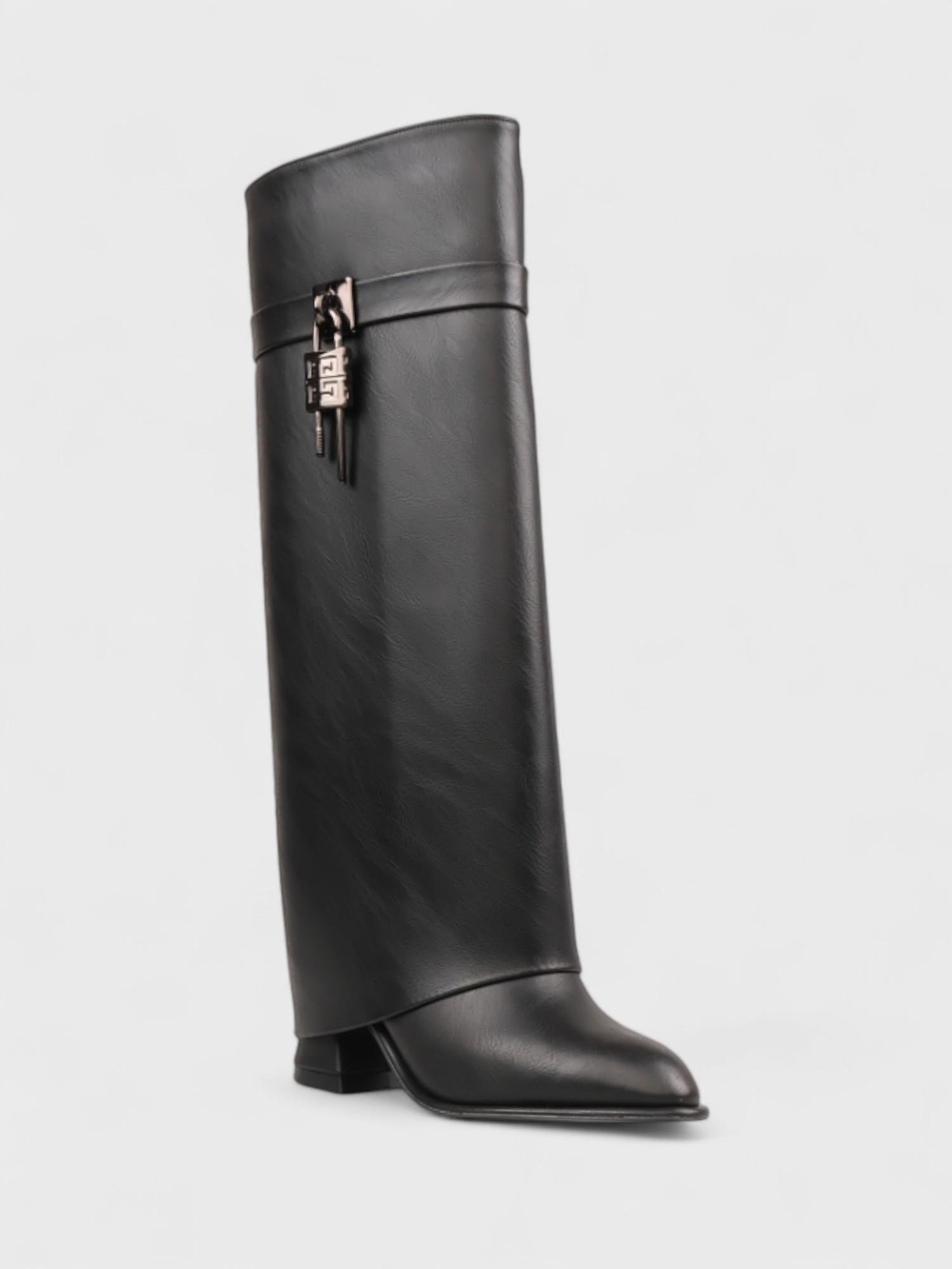 1360-25 Kadın Topuklu Çizme