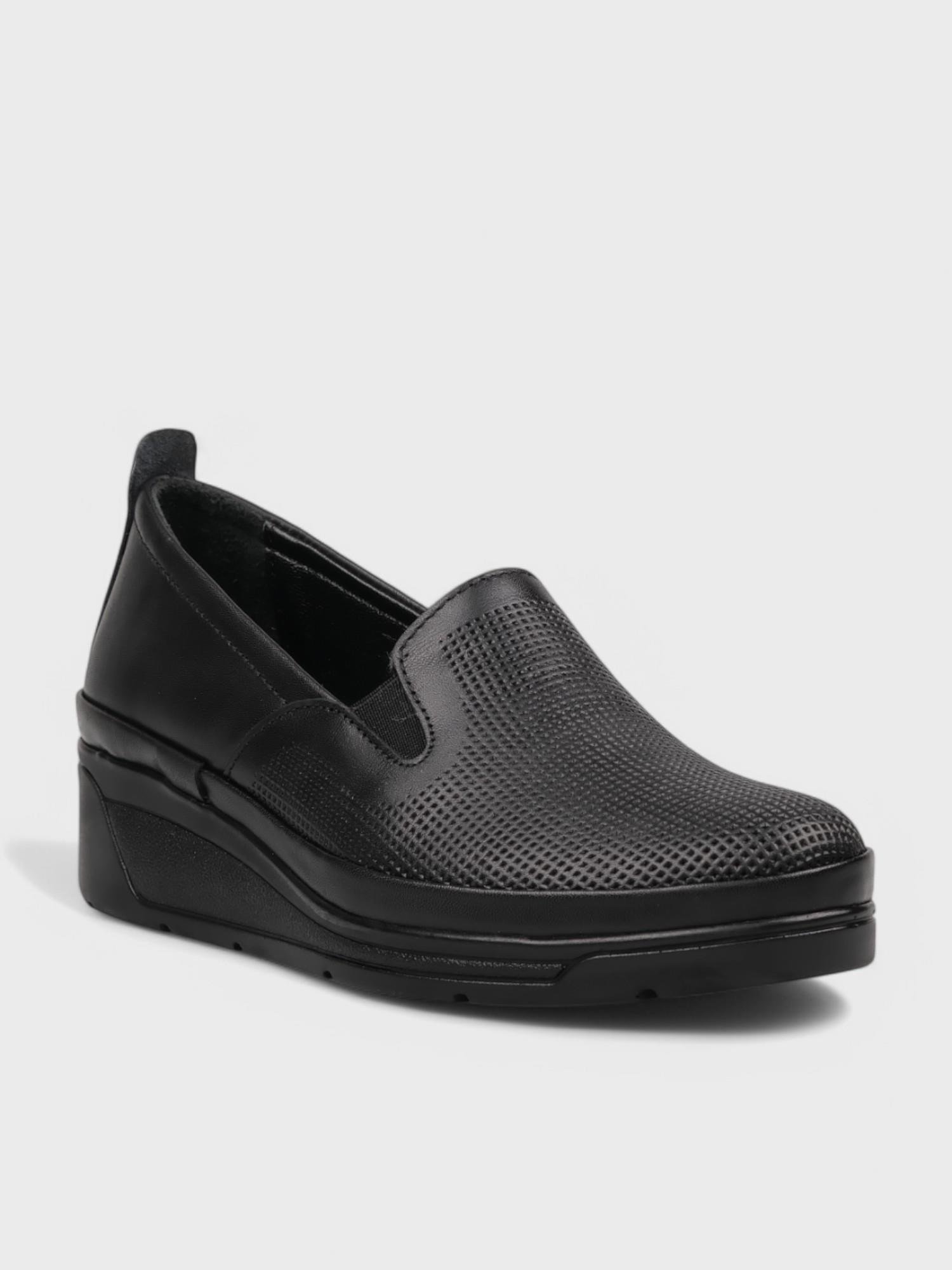 243 Kadın Ayakkabı