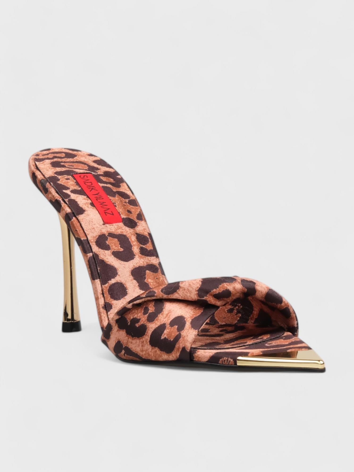 5557 Kadın Topuklu Terlik