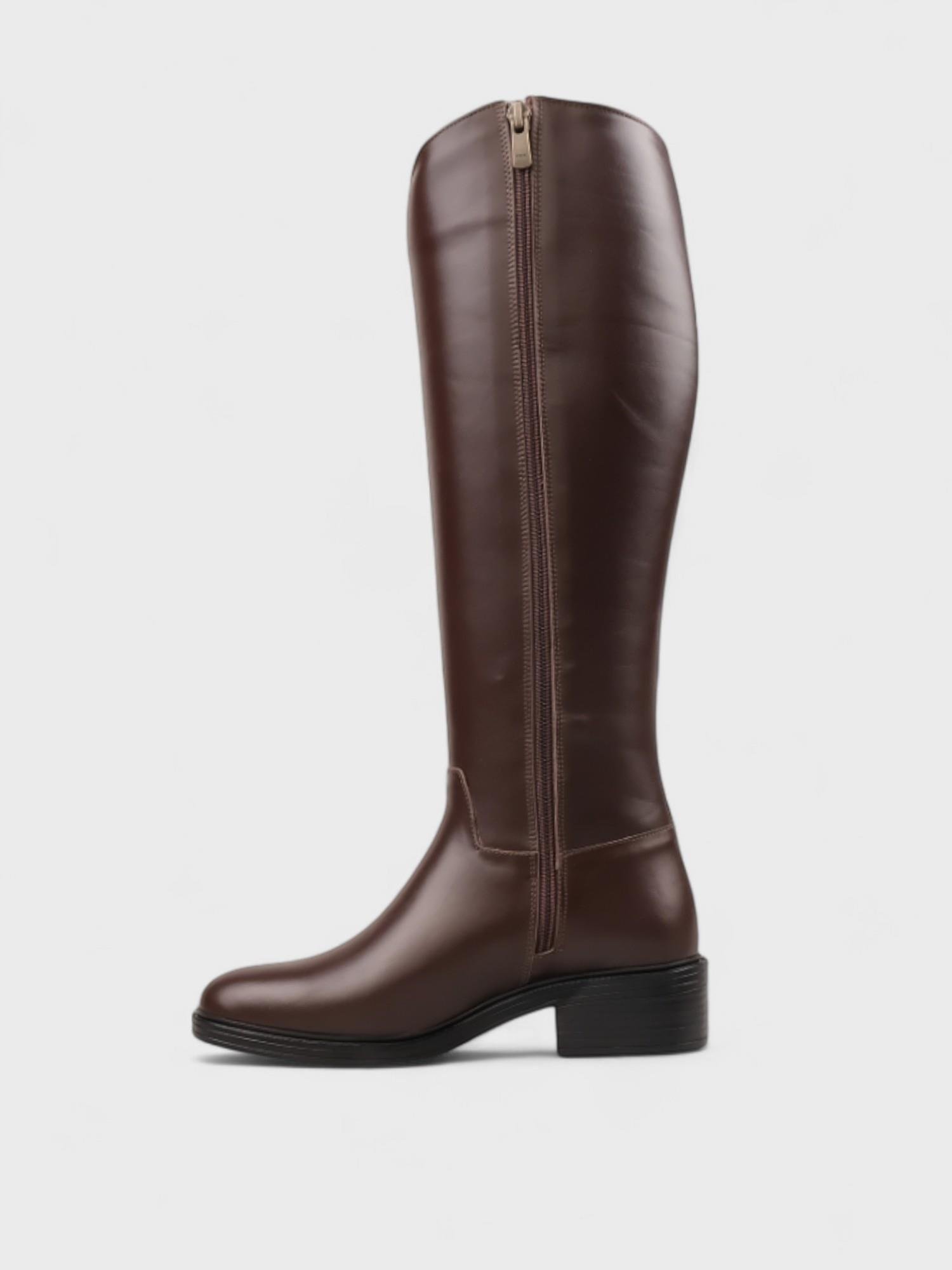 6637-25 Kadın Çizme