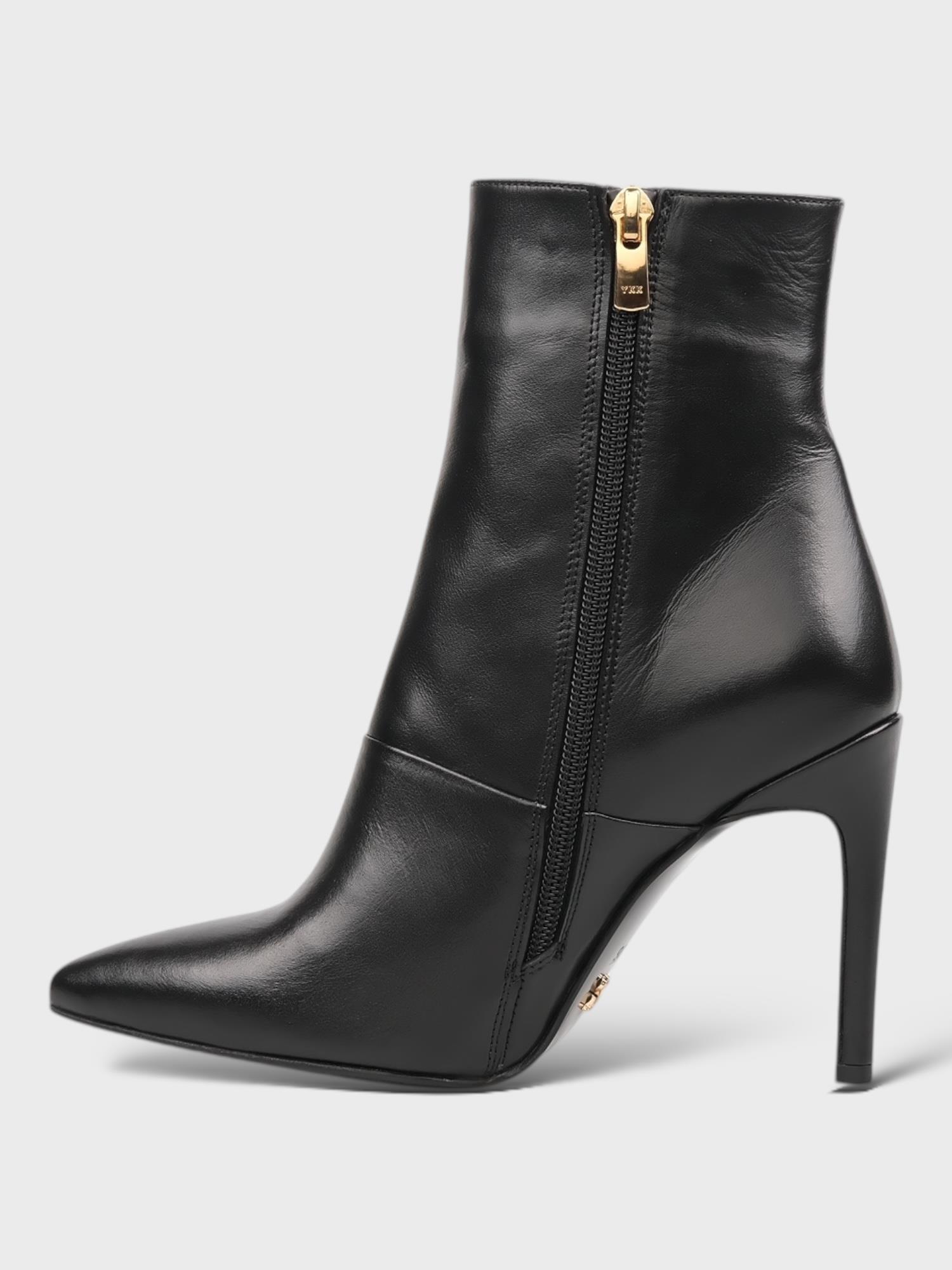 Kadın Siyah Deri Bot