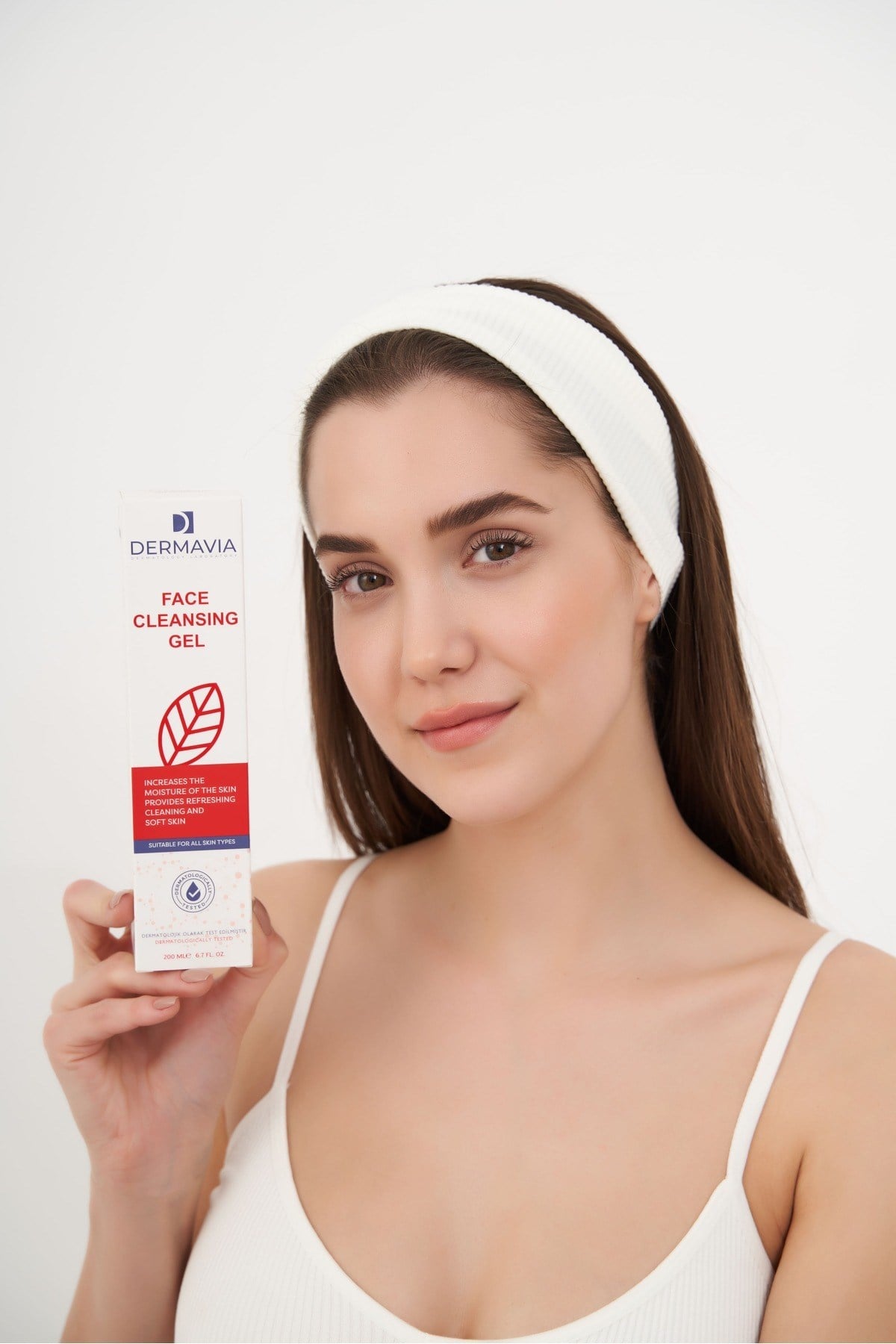 DERMAVIAYÜZ TEMİZLEYİCİLERDermavia Laktik Asit Yüz Yıkama Jeli 200 ml