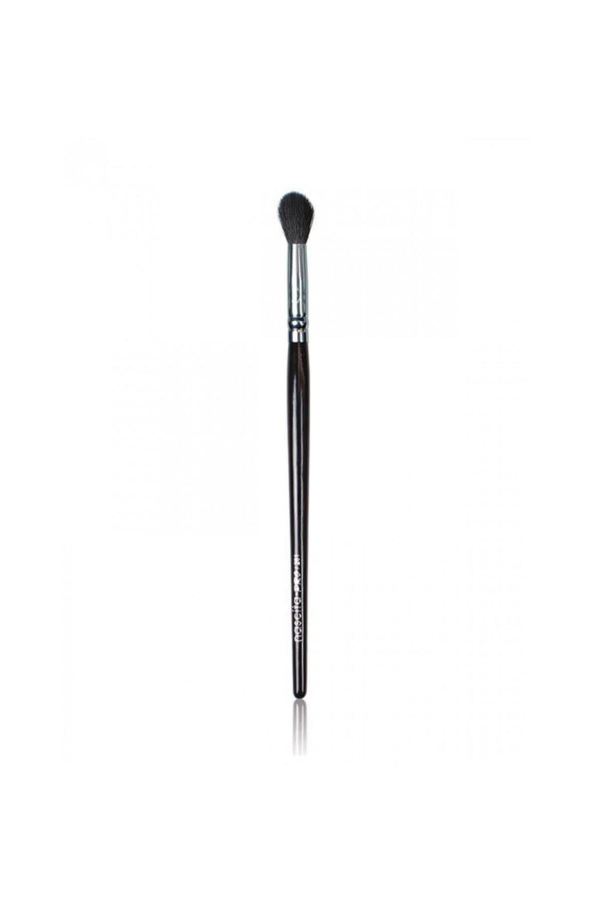 NascitaMAKYAJ FIRÇALARINascita Pro Geniş Yapılı Karıştırma Fırçası 0261