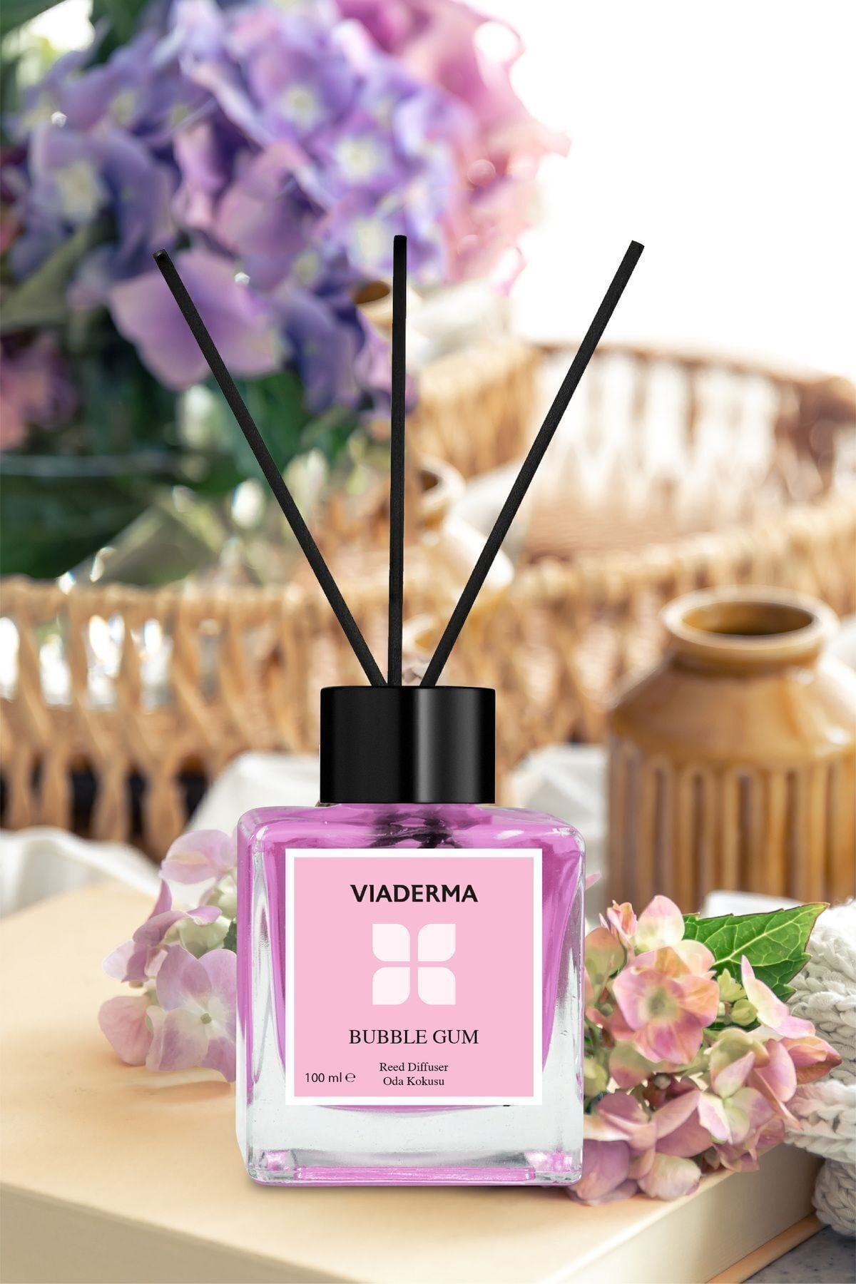 VİADERMAEV BAKIM Viaderma Kare Şişe Bubblegum Esansı Bambu Çubuklu Oda Kokusu 100 ml