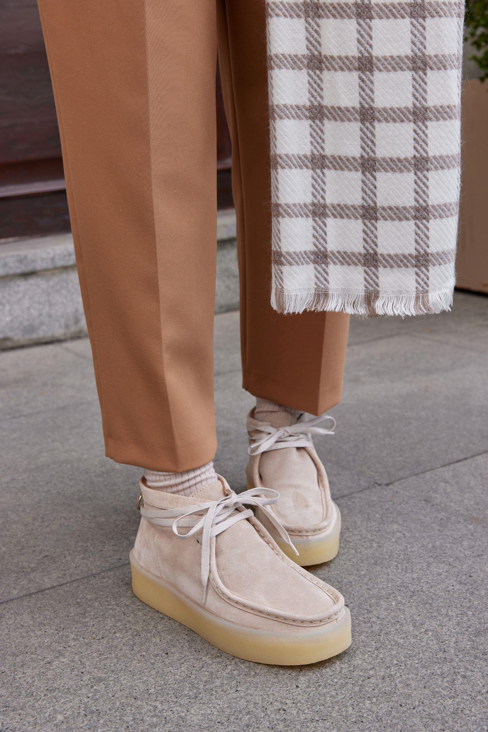 Amber Bisküvi Hakiki Süet Kadın Bağcıklı Bot