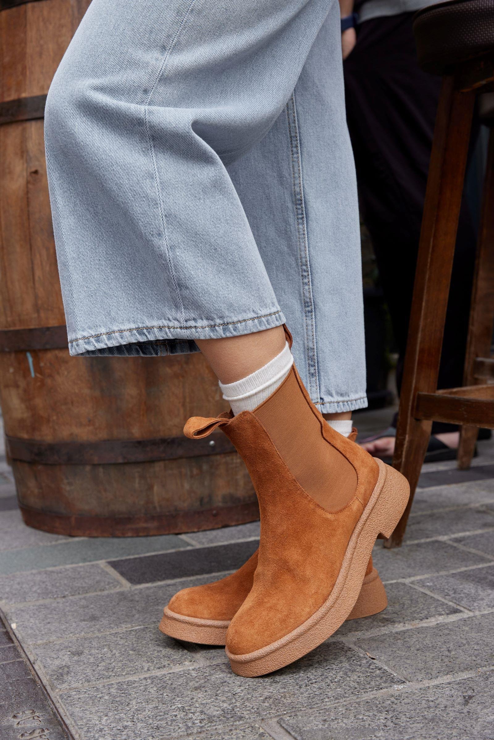 Amy Taba Hakiki Süet Kadın Bot