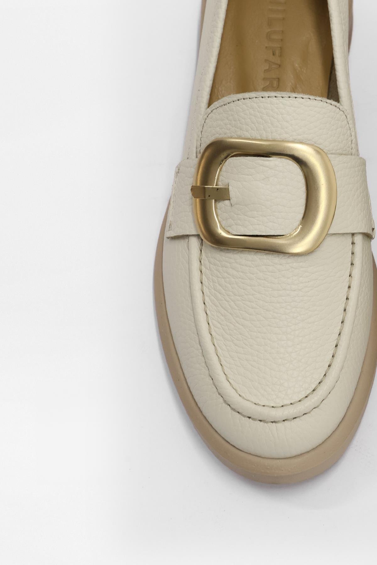 Andrea Bej Hakiki Deri Altın Toka Aksesuarlı Kadın Loafer