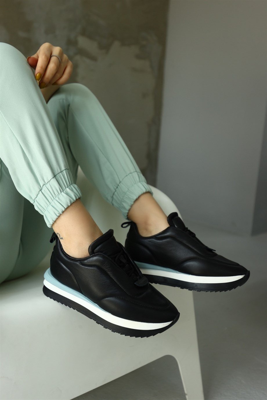  Balla Black Leather Women's Sneaker