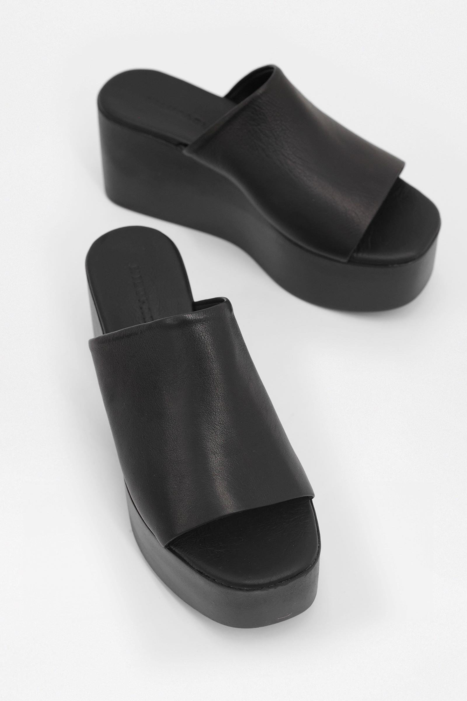 Ballon Siyah Hakiki Deri Topuklu Terlik