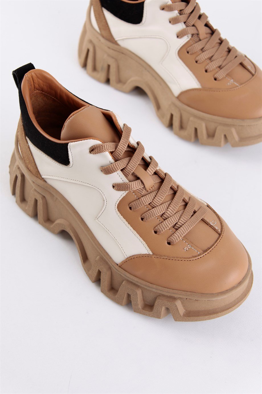 Barbara Taba Hakiki Deri Kalın Tabanlı Kadın Sneaker