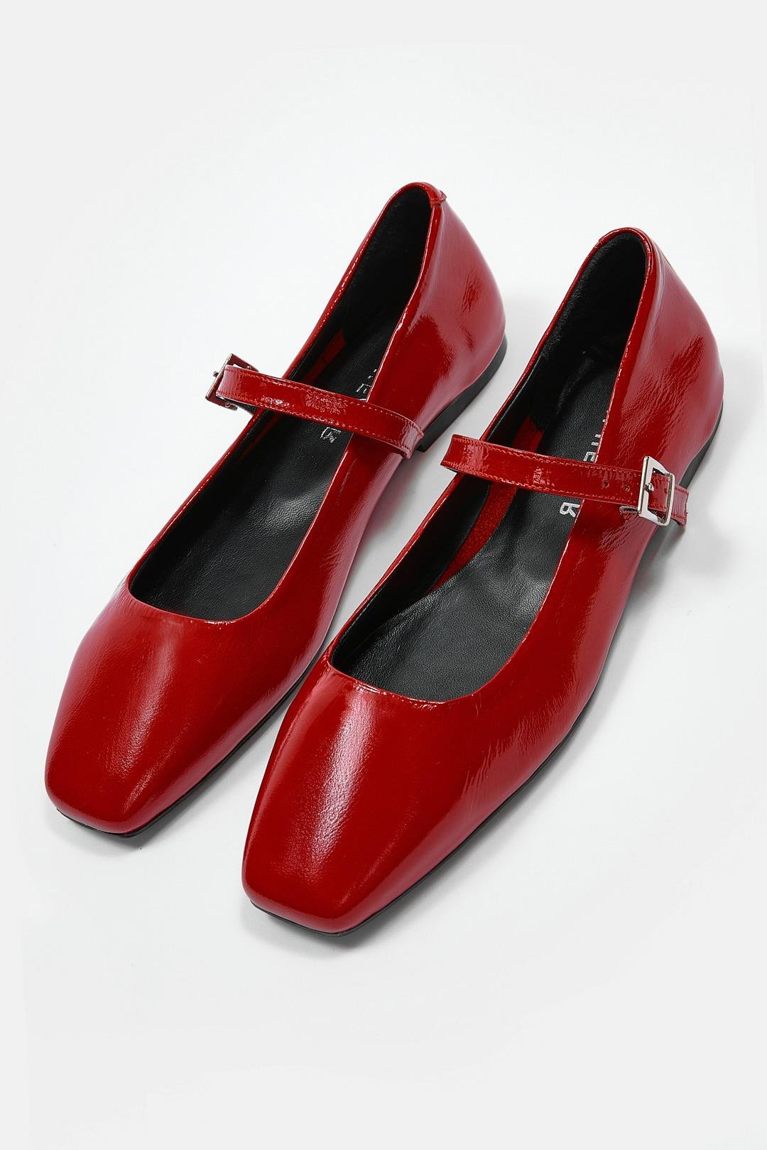 Beery Kırmızı Rugan Hakiki Deri Kadın Babet