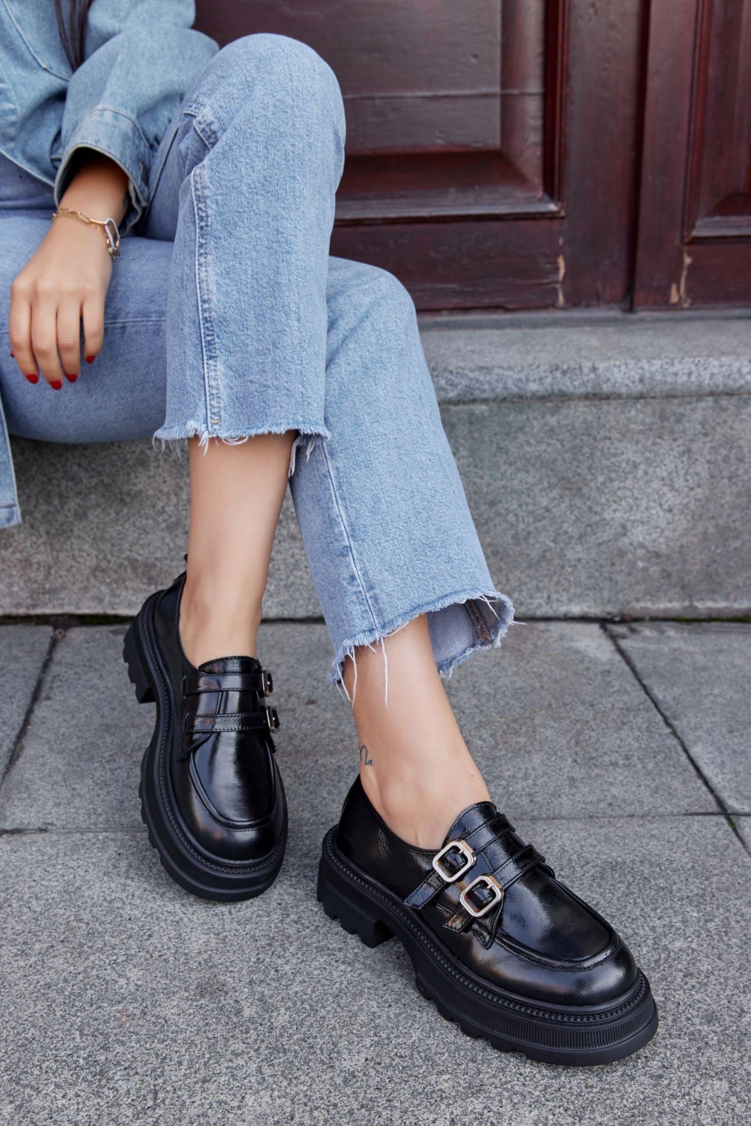 Belly Siyah Rugan Hakiki Deri Kalın Tabanlı Kadın Loafer