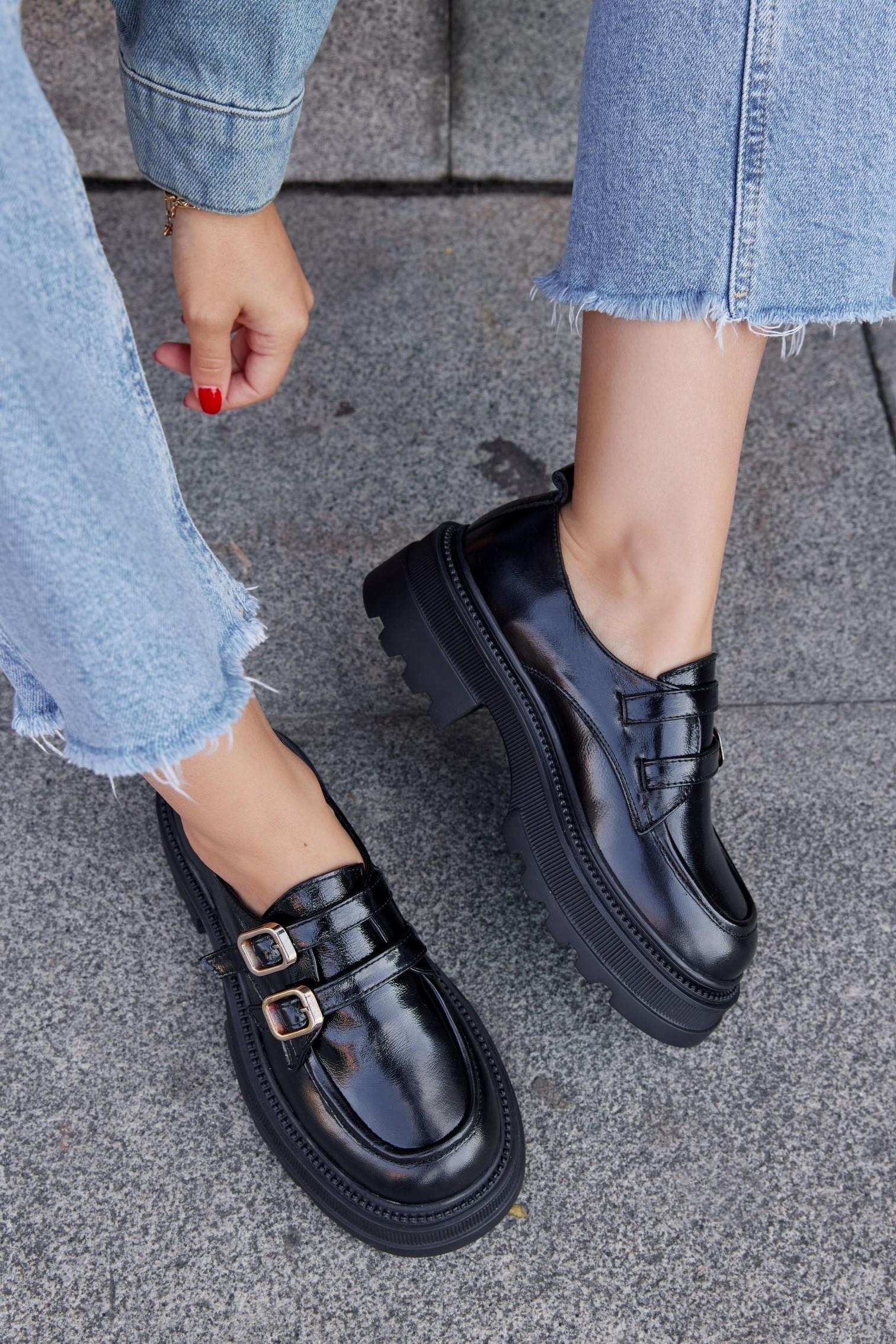 Belly Siyah Rugan Hakiki Deri Kalın Tabanlı Kadın Loafer