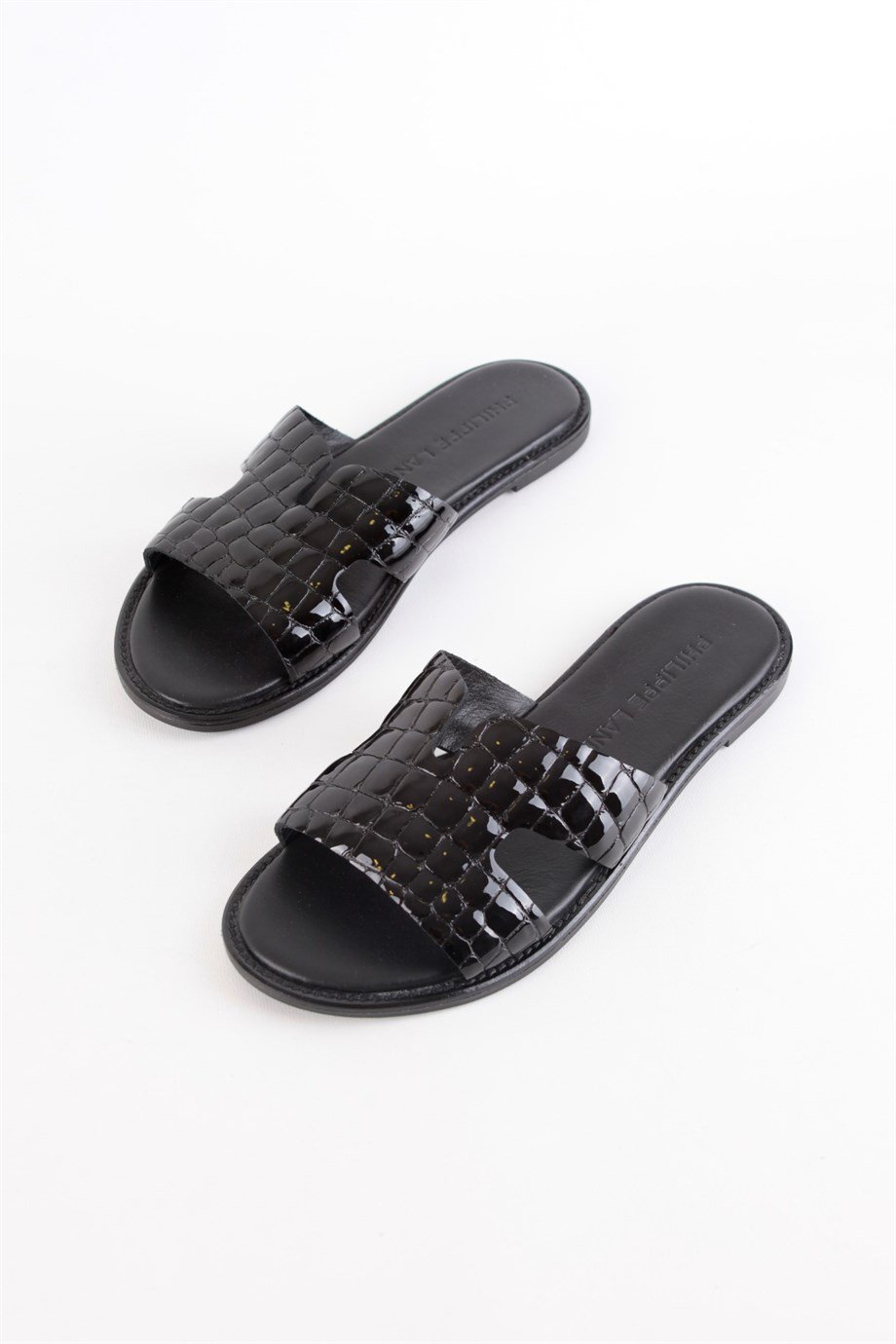 Bianca Siyah Kroko Baskılı Hakiki Deri Kadın Terlik