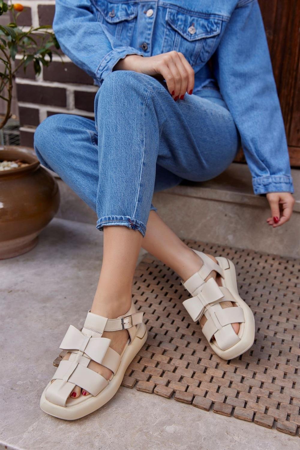 Bobbie Bej Hakiki Deri Kadın Sandalet