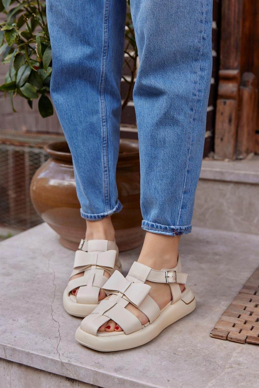 Bobbie Bej Hakiki Deri Kadın Sandalet