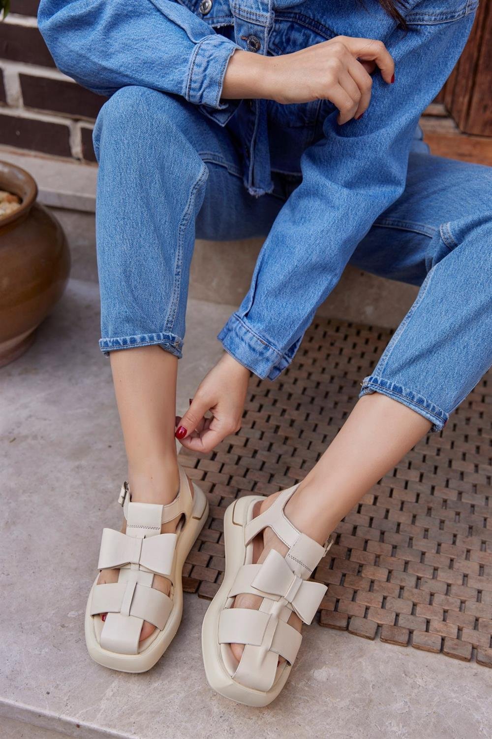 Bobbie Bej Hakiki Deri Kadın Sandalet