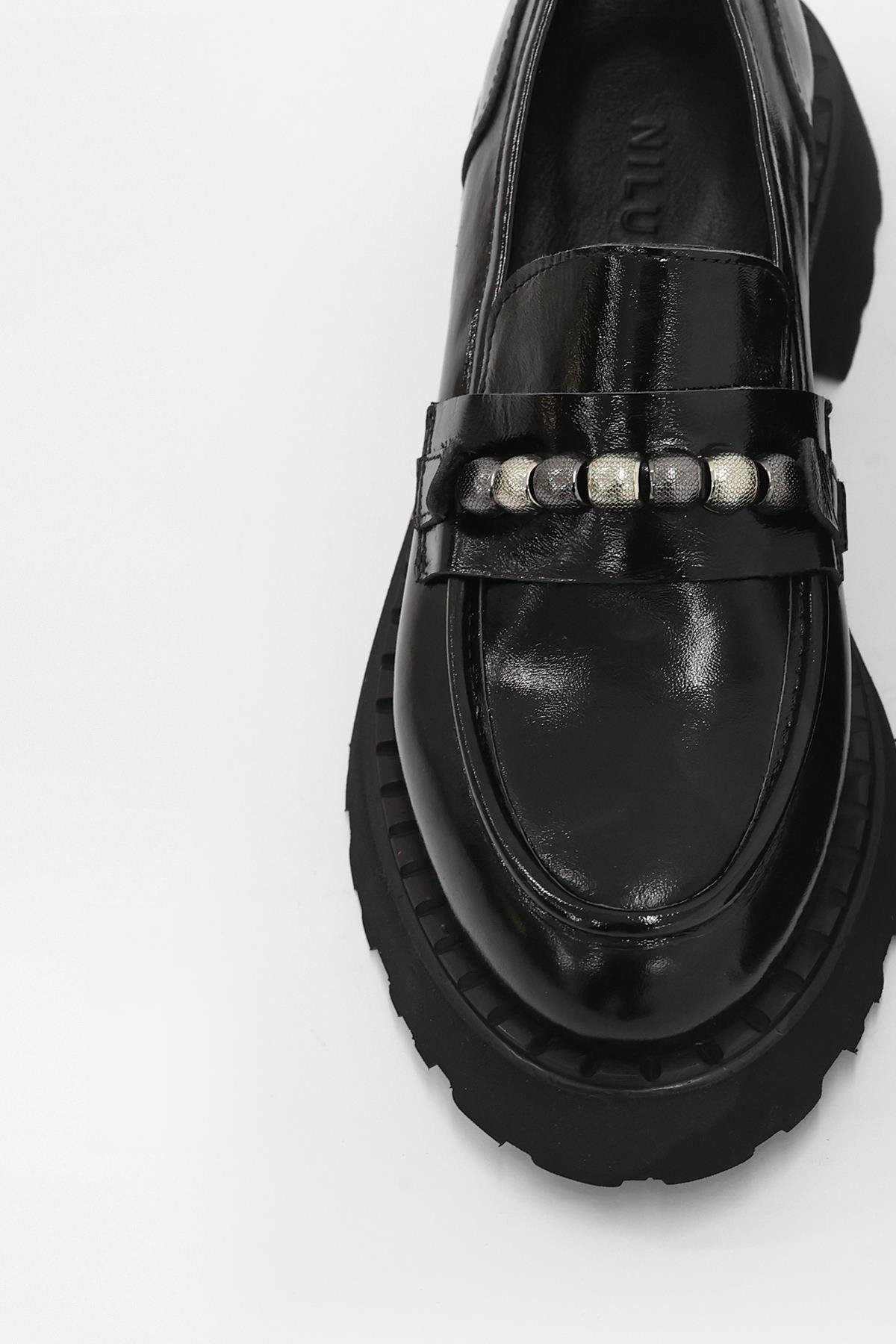 Bukle Siyah Rugan Hakiki Deri Kadın Loafer