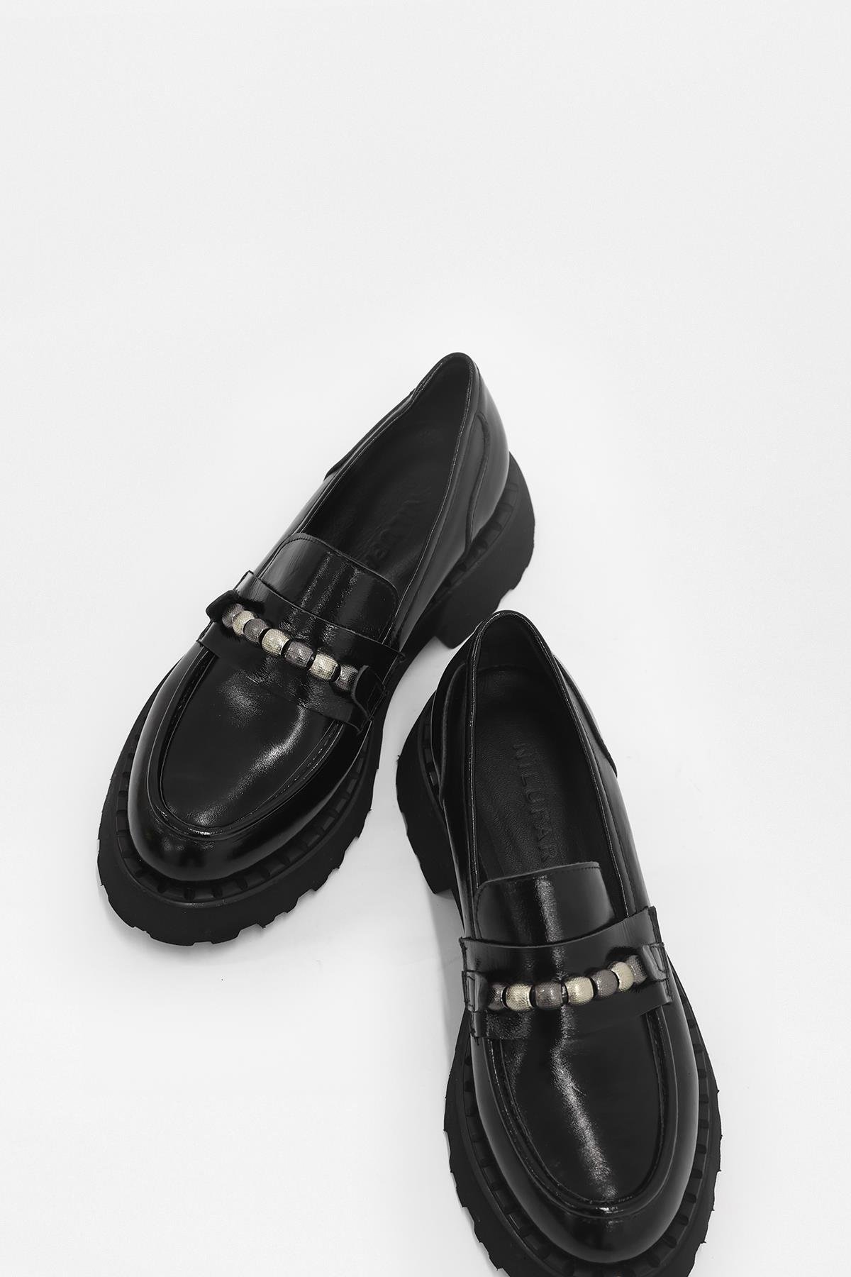 Bukle Siyah Rugan Hakiki Deri Kadın Loafer