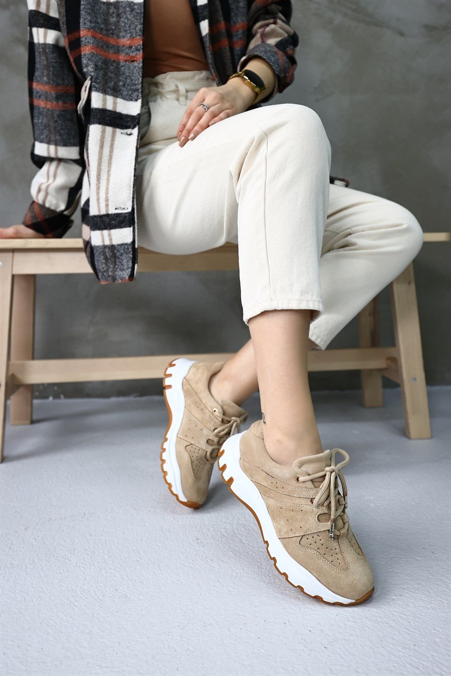 Comfort Bisküvi Süet Hakiki Deri Kadın Sneaker