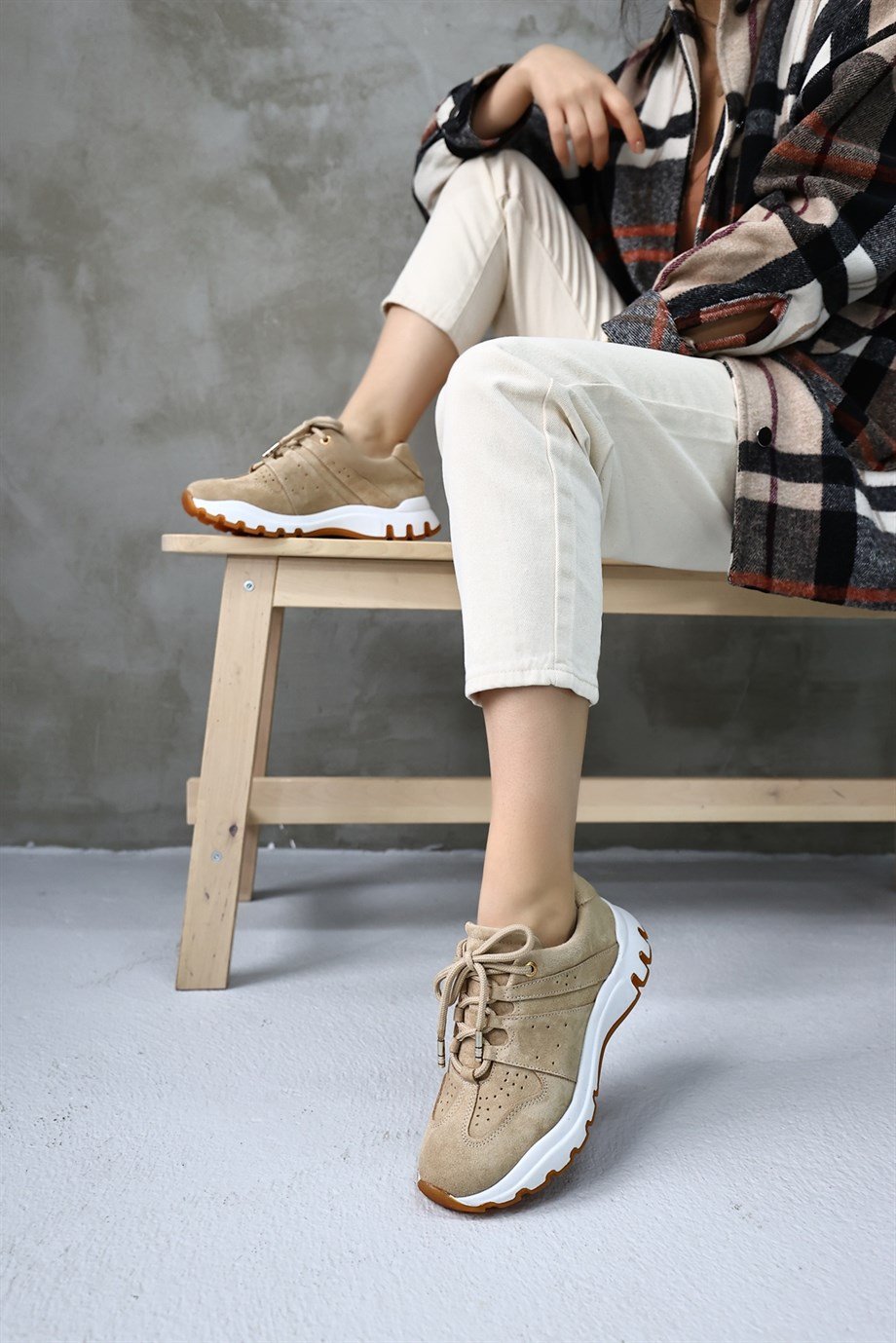 Comfort Bisküvi Süet Hakiki Deri Kadın Sneaker