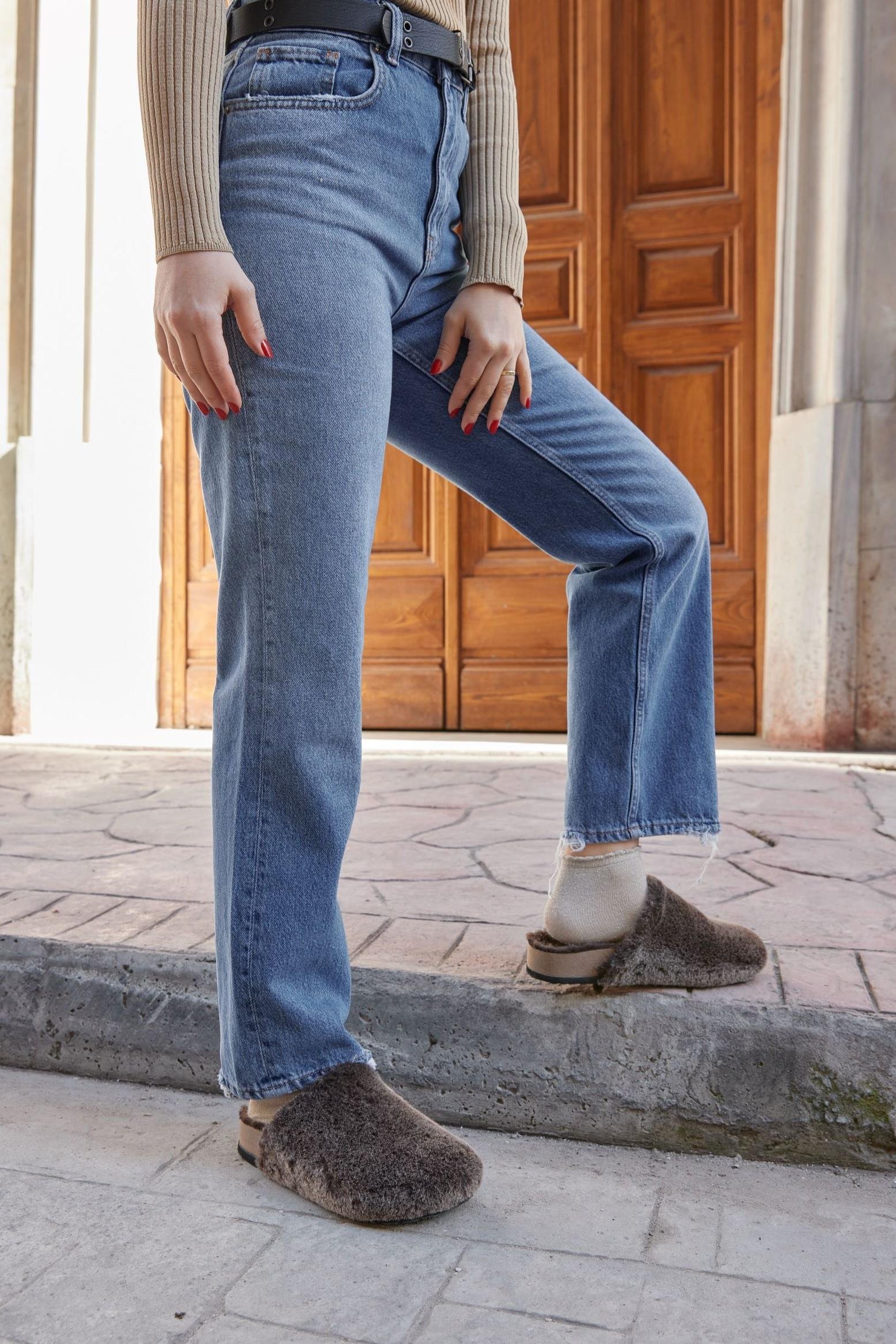 Cosshe Brown Color Furry Women's Slippers