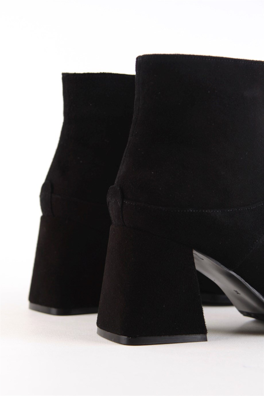 Debora Siyah Süet Kadın Topuklu Bot