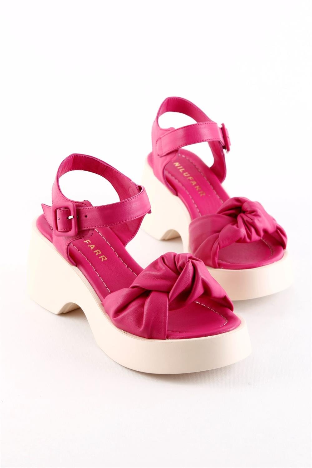 Diana Pembe Hakiki Deri Bej Kalın Tabanlı Sandalet